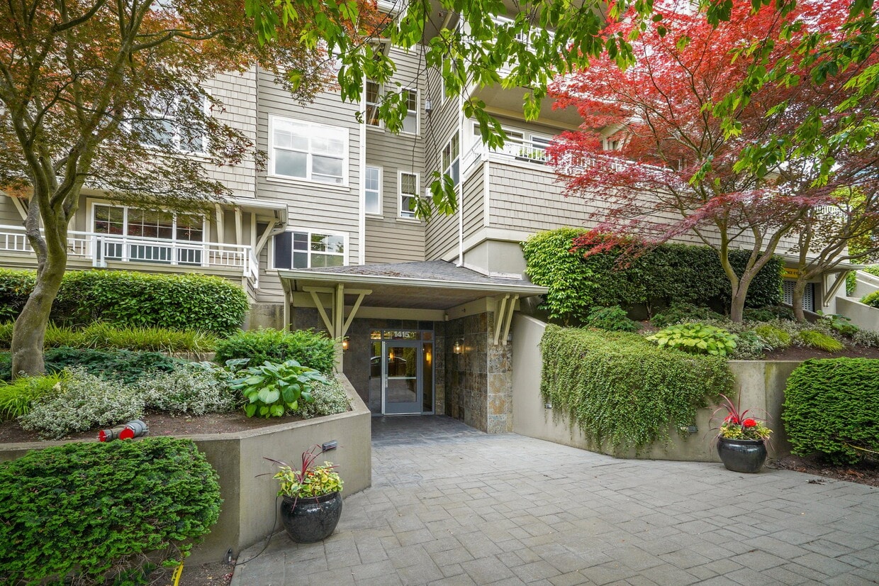 Primary Photo - 1415 6th Ave N