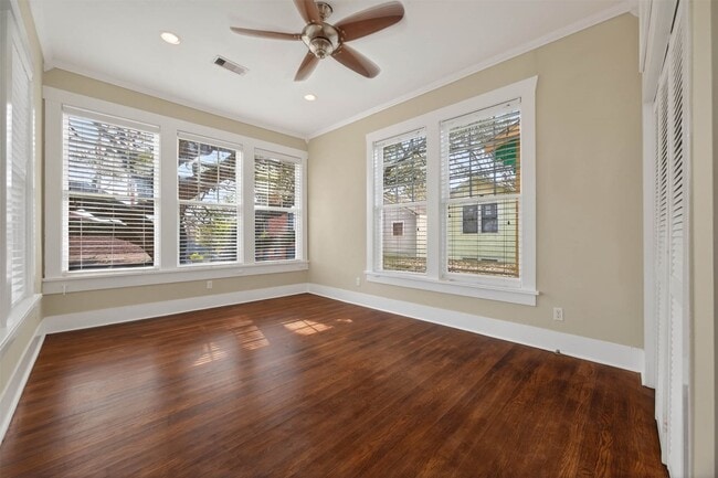 Building Photo - 4322 Avenue T