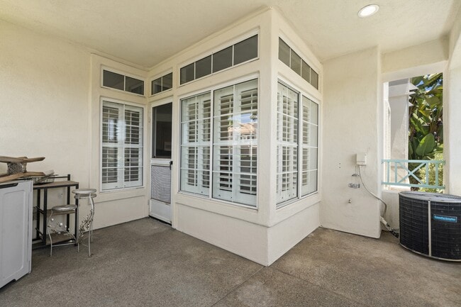 Building Photo - 12650 Springbrook Dr