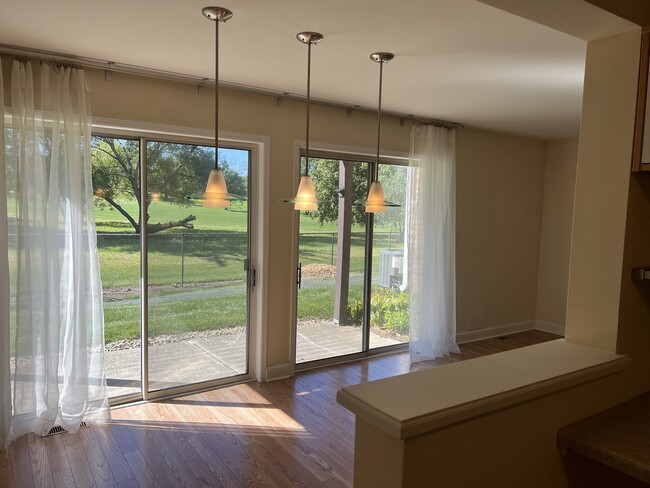 Building Photo - 309 Memory Ln