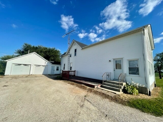 Building Photo - 17343 Perry Rd