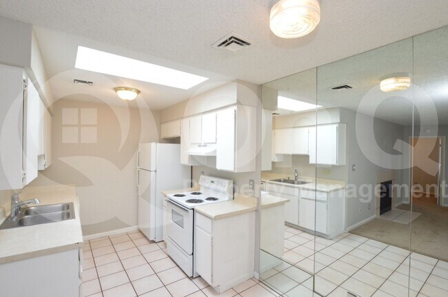 Foto del edificio - 4820 N 89th Ave