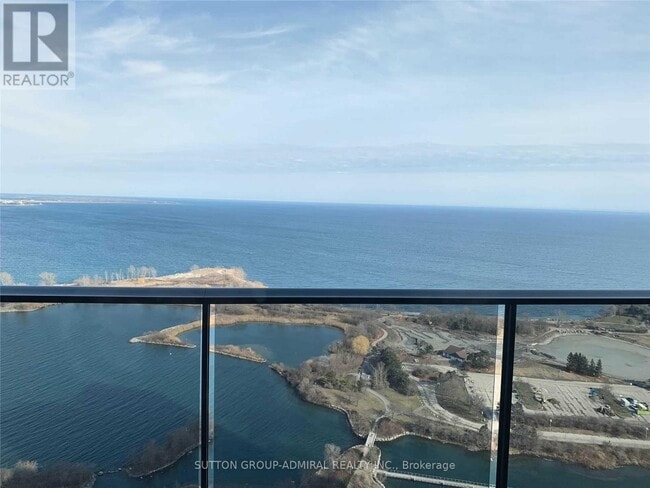 Photo du bâtiment - 70 Annie Craig Dr