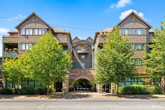 Building Photo - 4123 California Ave SW