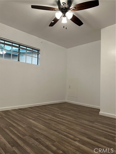 Foto del edificio - 15409 Moccasin St