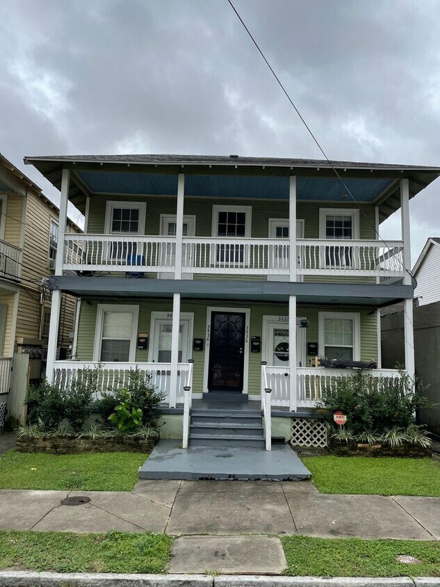 Foto principal - 2BD/1BA in Central City with shared backyard