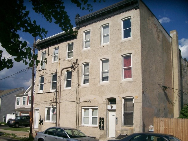 Building Photo - 1701-1703 N 20th St
