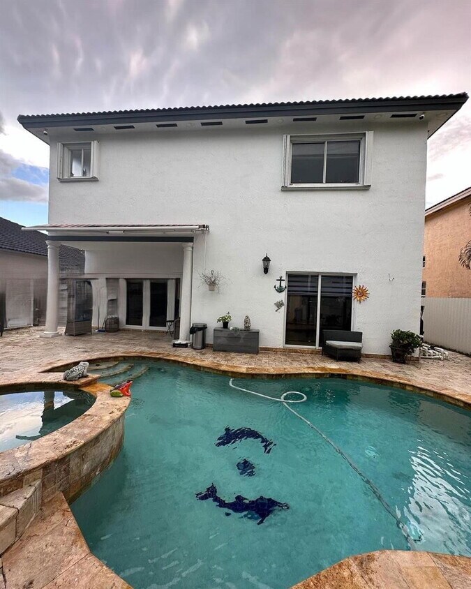 14447 SW 28th St, Miami, FL 33175 House Rental in Miami, FL