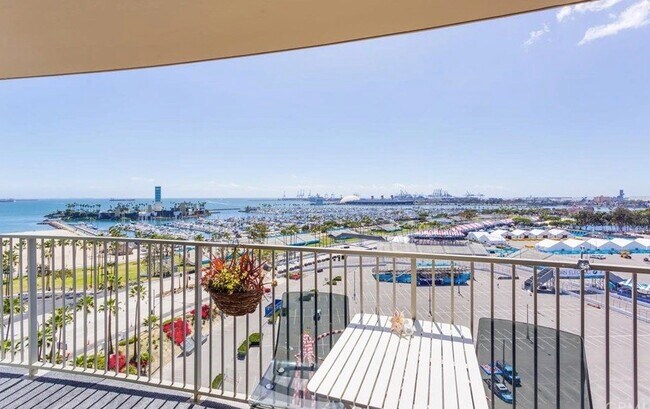 Foto del edificio - 700 E Ocean Blvd