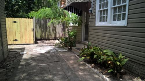 Para esta comunidad, la escuela St. Eugene es mucho más que una simple escuela. - 2303 Goldsmith St