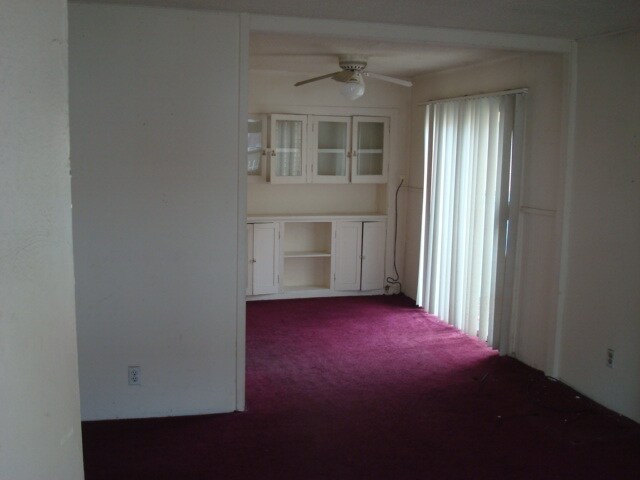 Sala de estar con comedor - 3614 Westwood Blvd