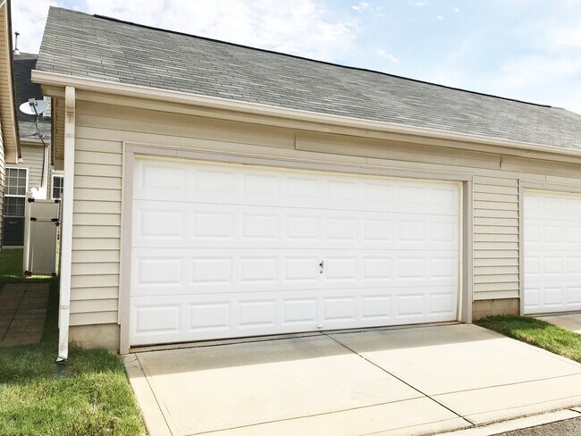 2 Car Detached Garage - 3924 Archer Notch Ln
