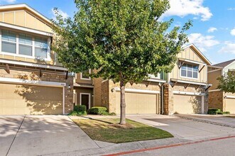 Building Photo - 1620 Bryant Dr