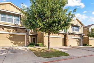 Building Photo - 1620 Bryant Dr