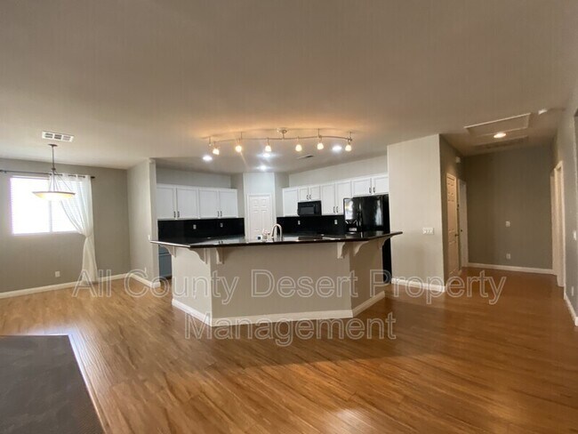 Building Photo - 83670 Leeds Ct