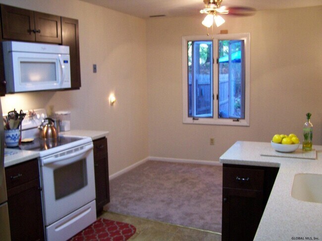 Building Photo - 66 Tallow Wood Dr