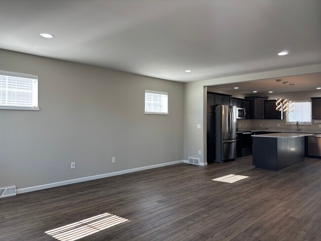 Foto del edificio - 620 Sugar Maple Ln
