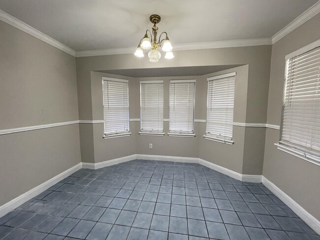 Building Photo - 3426 Sterling Dr