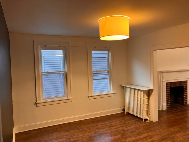 Dining room - 895 Mercer St