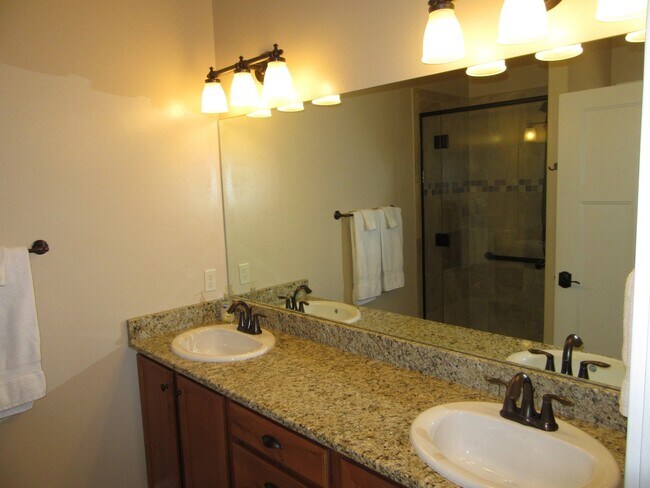 Foto del edificio - 2 Bed 2 Bath Great Northern Condo