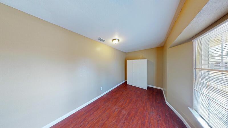 Primary Photo - 2810 Wren Ave