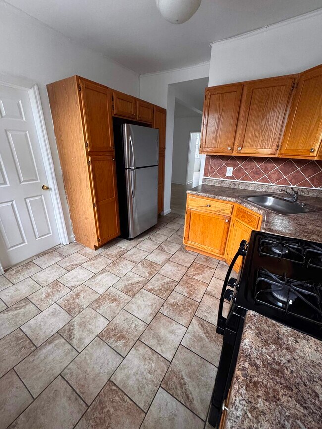Foto del edificio - 4702 Cottage Ave
