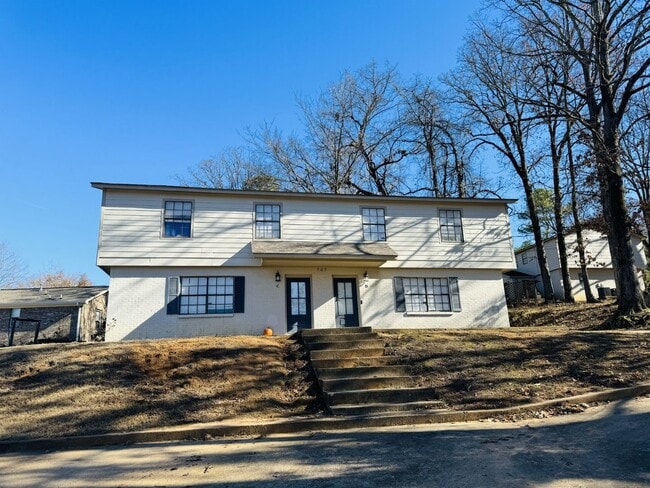 Photo - 3 bed 2.5 bath townhouse!