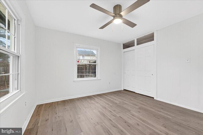 Foto del edificio - 6 Sherwood Ln