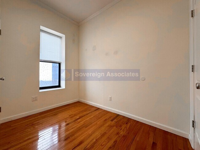 Building Photo - 109 Sherman Avenue