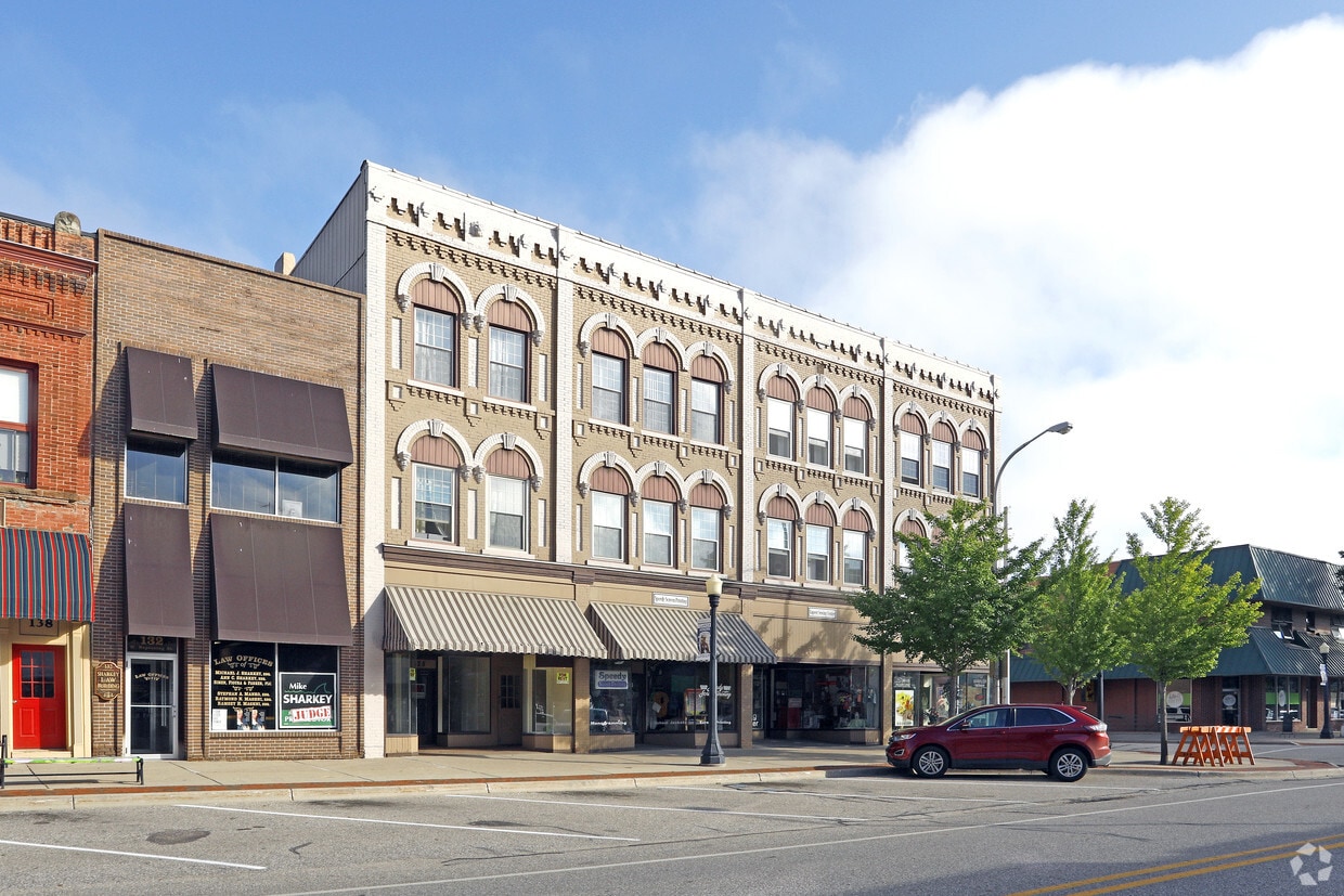 Primary Photo - 104-128 W Nepessing St