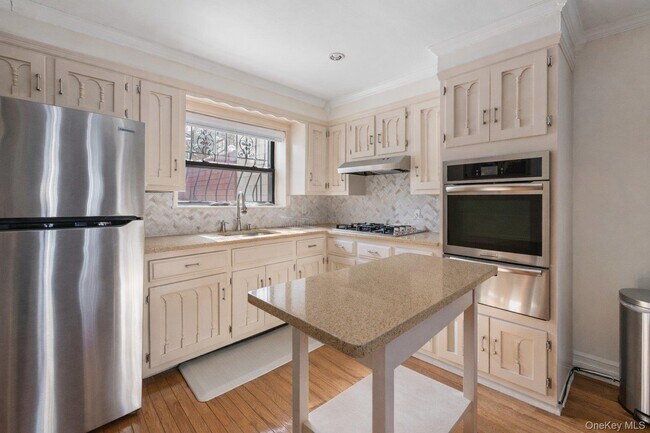 Foto del edificio - 788 Jefferson Ave