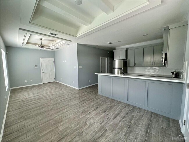 Foto del edificio - 413 E Acacia Ave