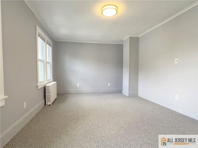 Foto del edificio - 120 Hillcrest Ave
