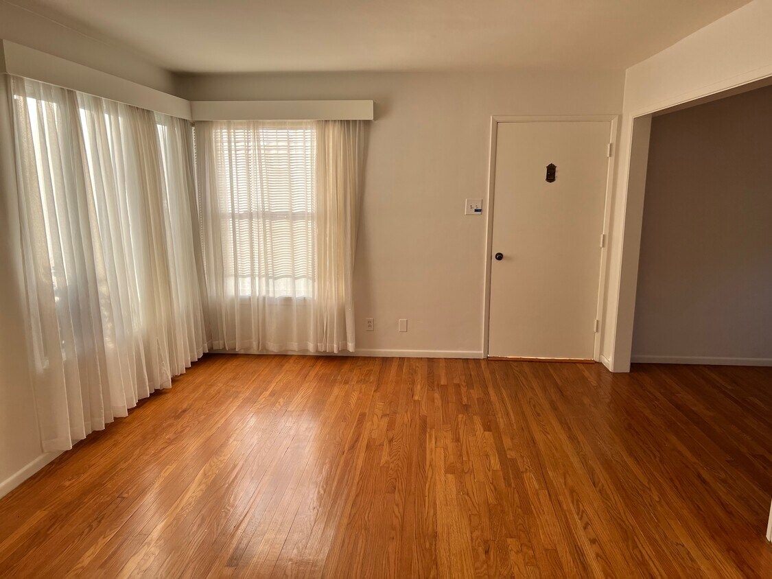 3827 Orangedale Ave Unit 3829, Montrose, CA 91020 Apartments in