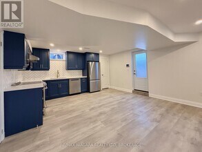 Building Photo - 921 Rutherford Ave
