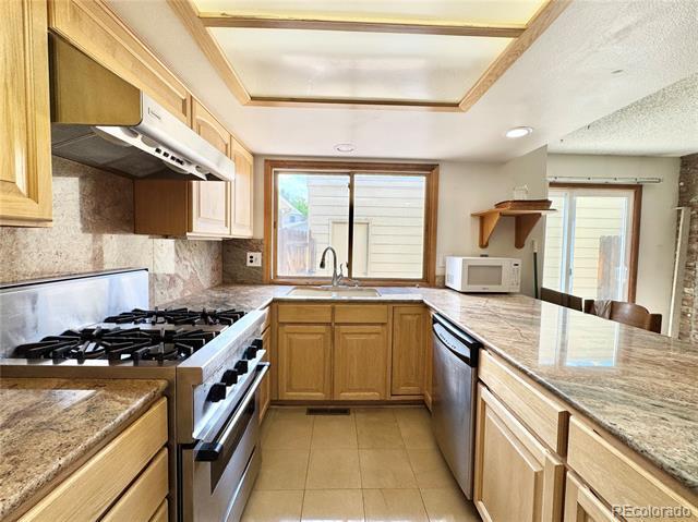Building Photo - 7592 S Cove Cir