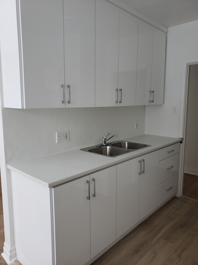 Building Photo - 55 Blake St