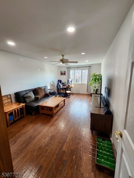 Foto del edificio - 48 Edgefield Dr