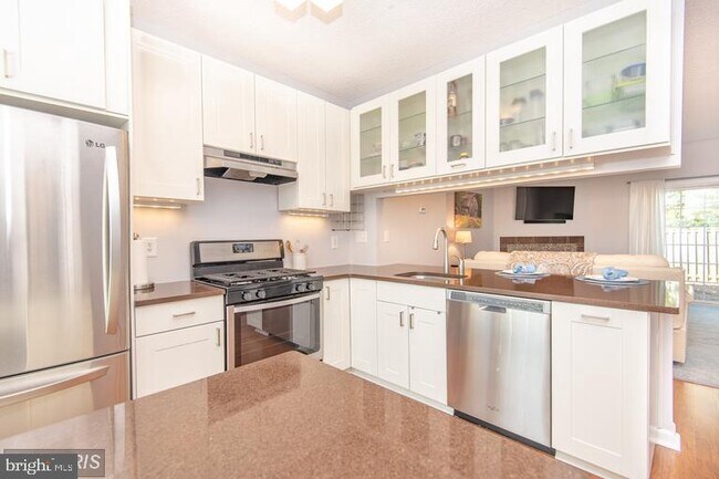 Building Photo - 3070 Madden Ct