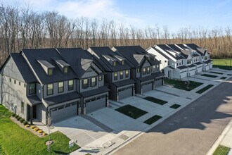 Building Photo - 9672 Oleander Dr