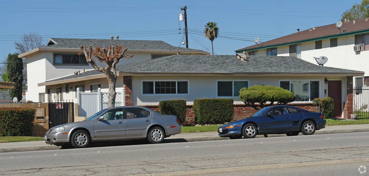 Foto principal - 2983 N Garey Ave