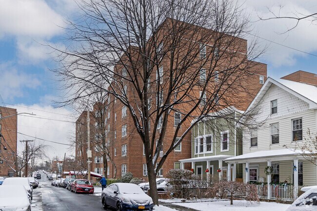 Building Photo - 4380 Vireo Ave