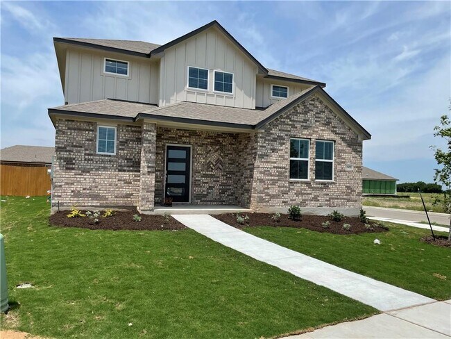 Building Photo - 609 Paddock Ln