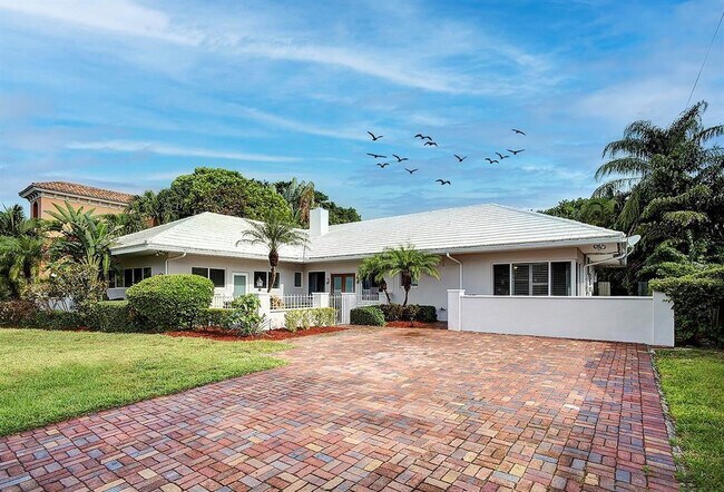 Foto del edificio - 2325 Barcelona Dr