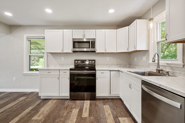 Foto del edificio - 3302 South Park Rd