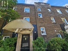 Building Photo - 394 Dovercourt Rd