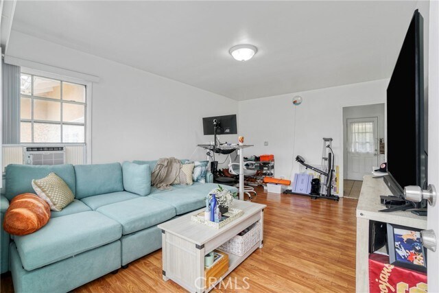 Foto del edificio - 15215 Normandie Ave