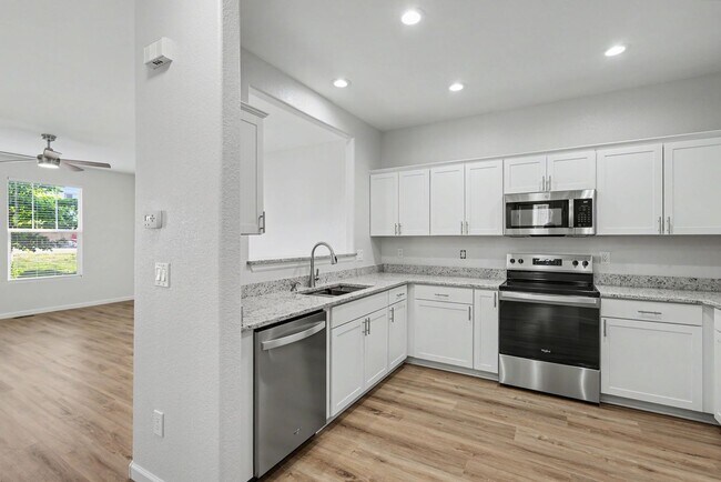 Foto del edificio - 7416 Sandy Springs Point