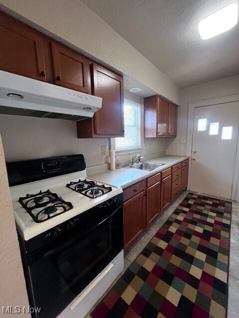5598 South Ave Youngstown, OH 44512 – photo 4