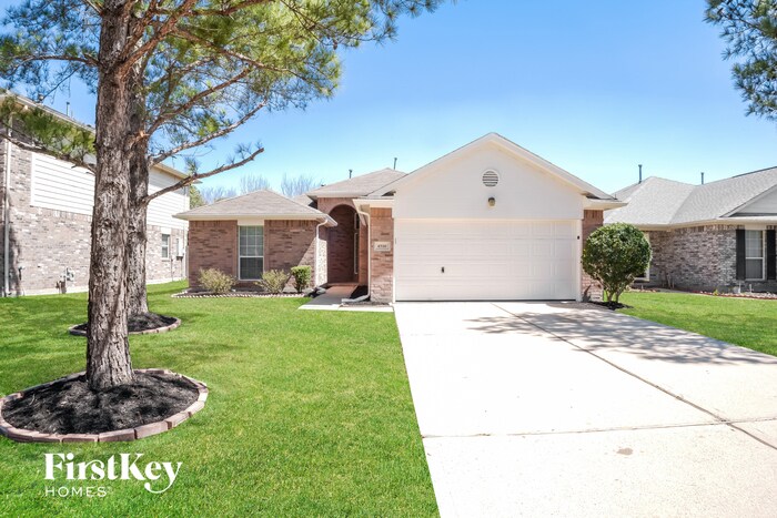 Foto principal - 6730 Enchanted Crest Dr
